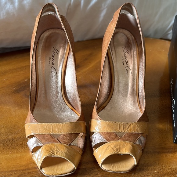 Beautifully constructed open toe heels - Picture 5 of 5